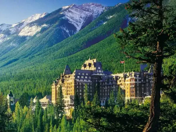 Mountain Luxury: 18 Majestic Canadian Rockies Hotels